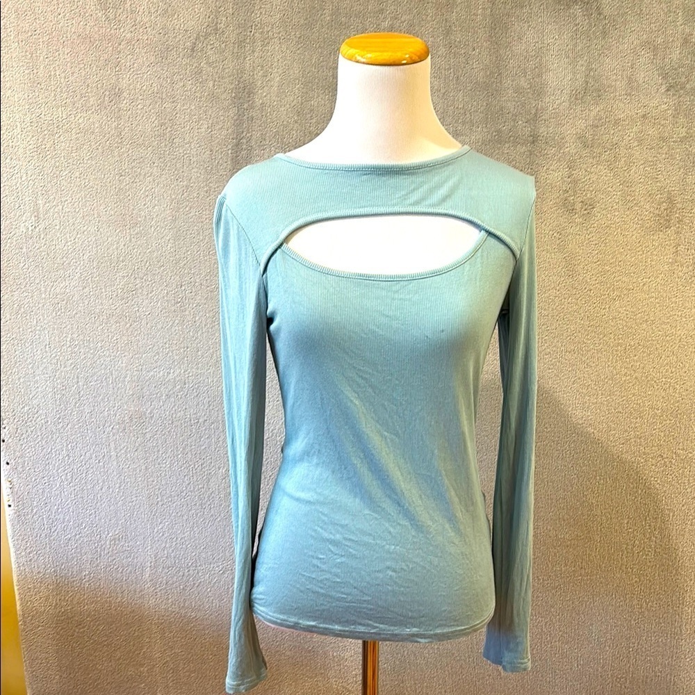 Y2K 90’s Light Blue Long Sleeved Ribbed Cutout Top Sz M